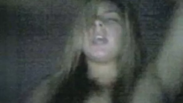 پیاری ننگی hottie مارنے اور اس کے بڑے ہارڈ ڈک jerking